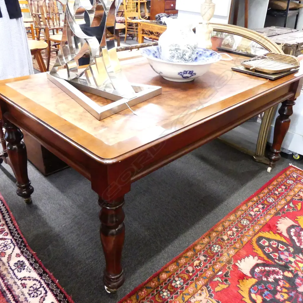 LEATHER TOP KAURI DESK Image 1++