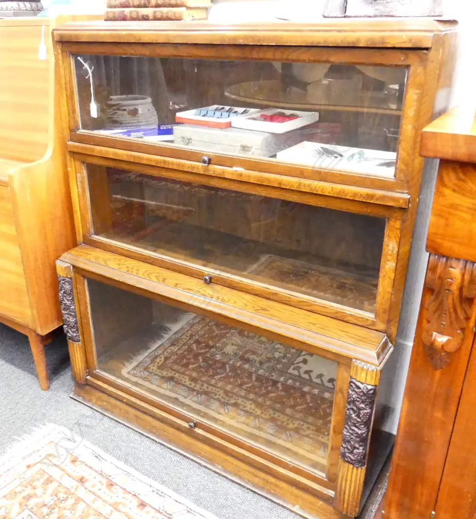 GLOBE WERNICKE TYPE BOOKCASE Image 1++