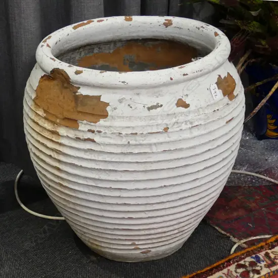 WHITE GARDEN POT  (A/F)