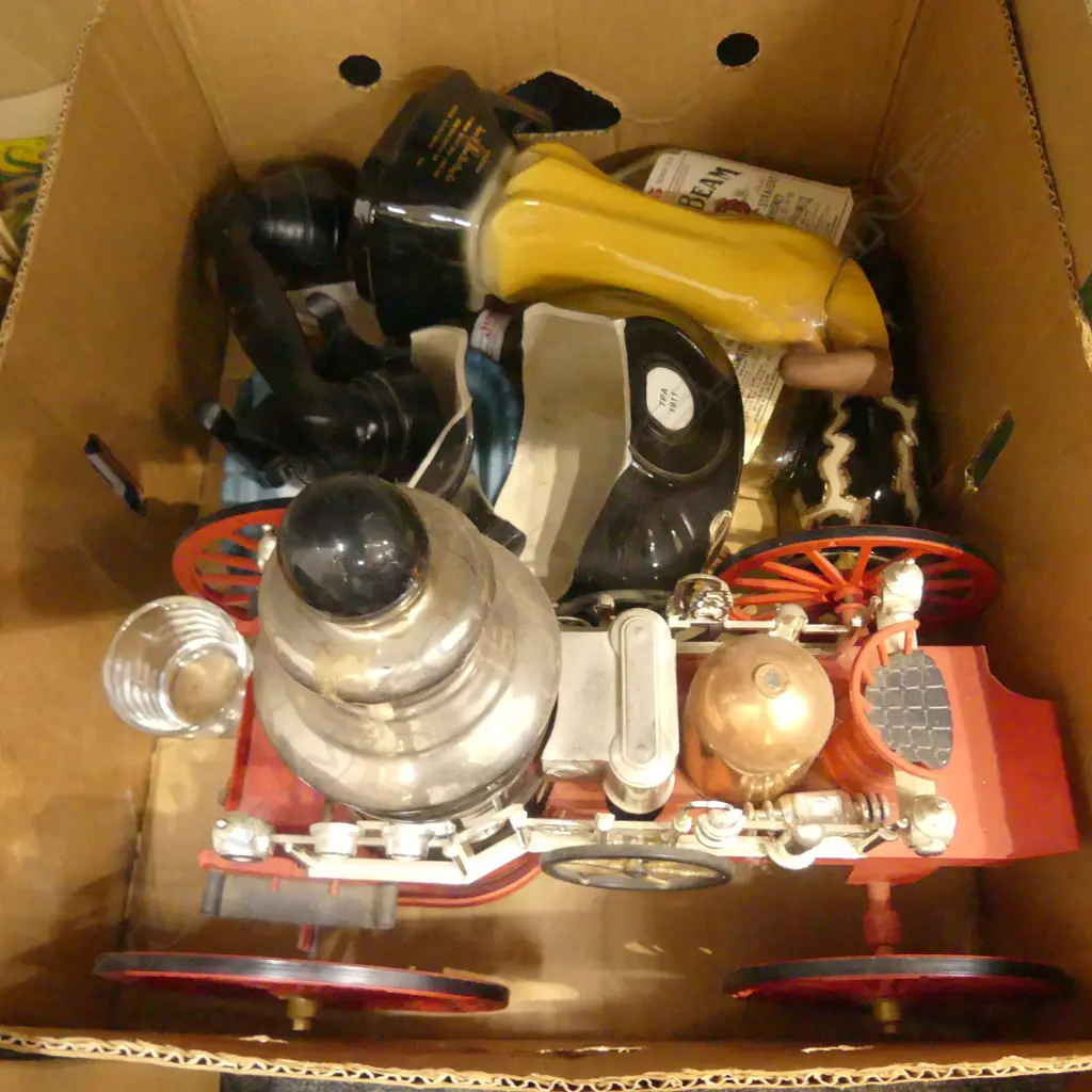 JIM BEAM STEAM ENGINE, 2 BOTTLES, FLASK & MUSICAL AIDA AF, L370MM Image 1++