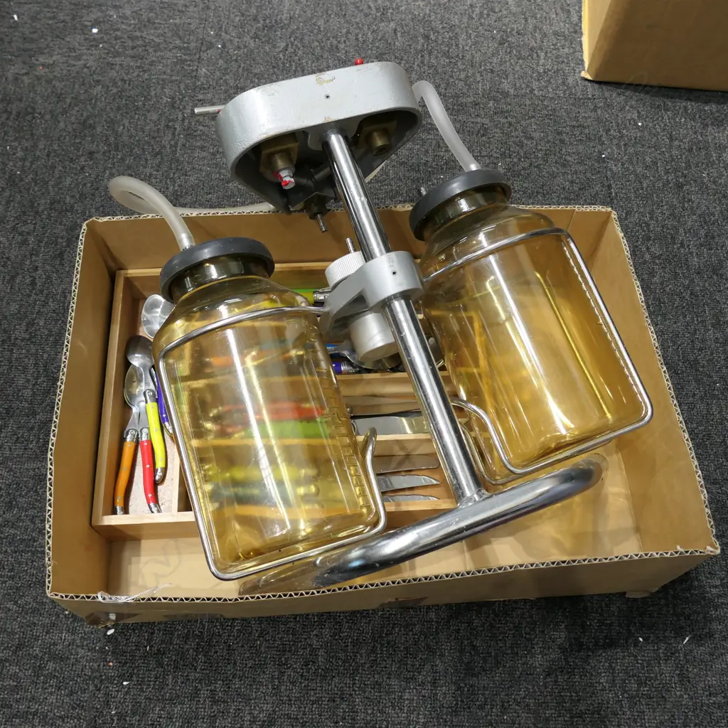 LOT ASST INCL. CUTLERY TRAY ETC Image 1++