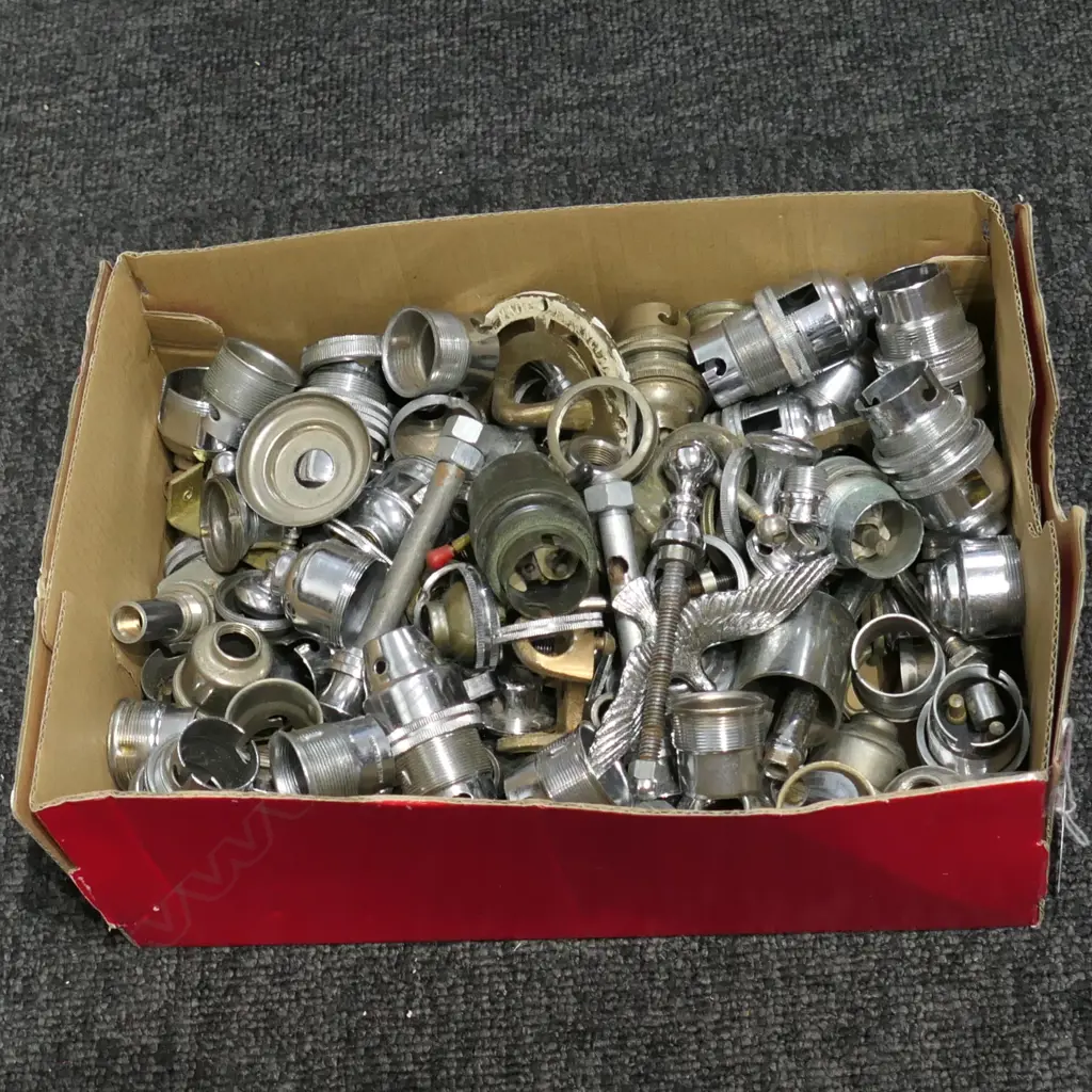 BOX LOT ASST. CHROME LAMP SHADE FITTINGS Image 1++