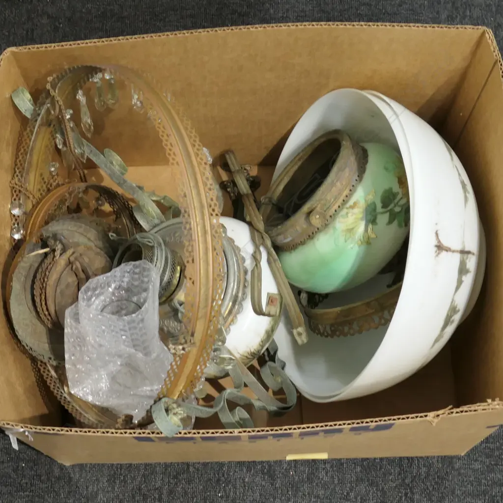 BOX LOT KEROSENE LAMPS Image 1++