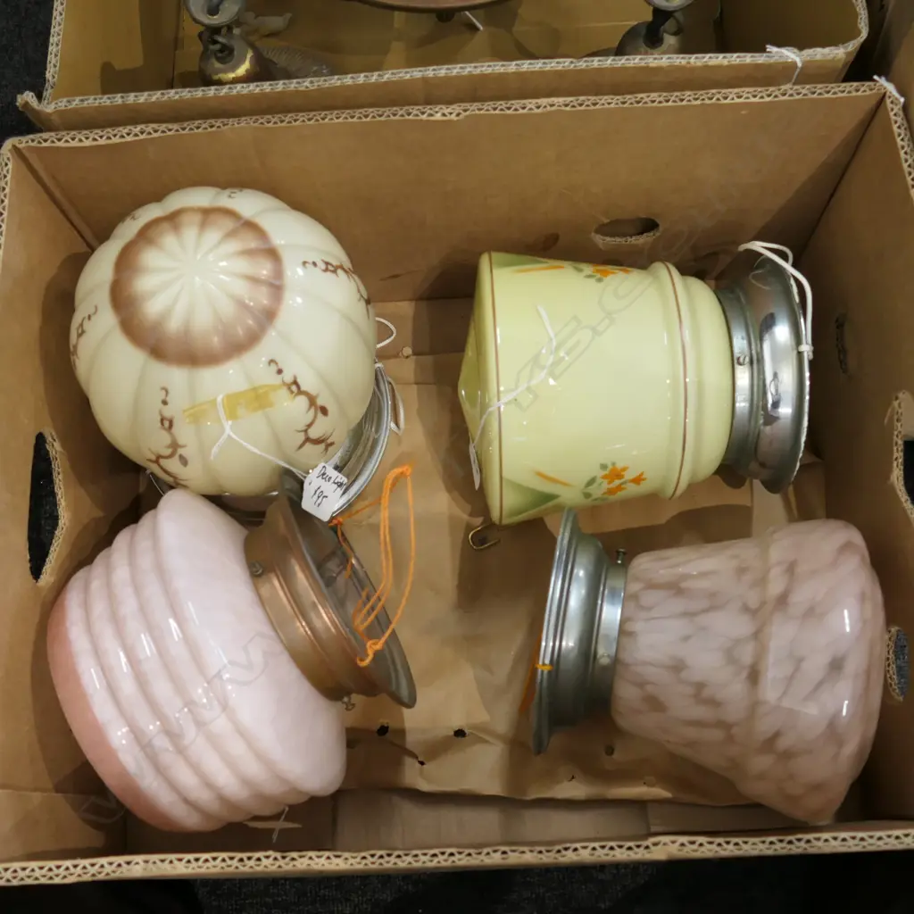 BOX LOT ART DECO PENDENTS Image 1++