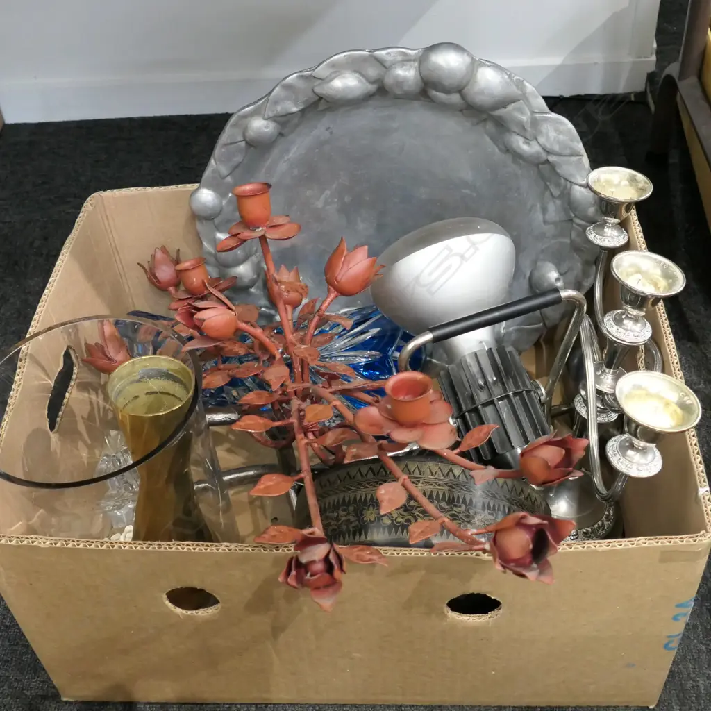 BOX LOT HURRICANE CANDLE, HEAT LAMP, VASE ETC Image 1++