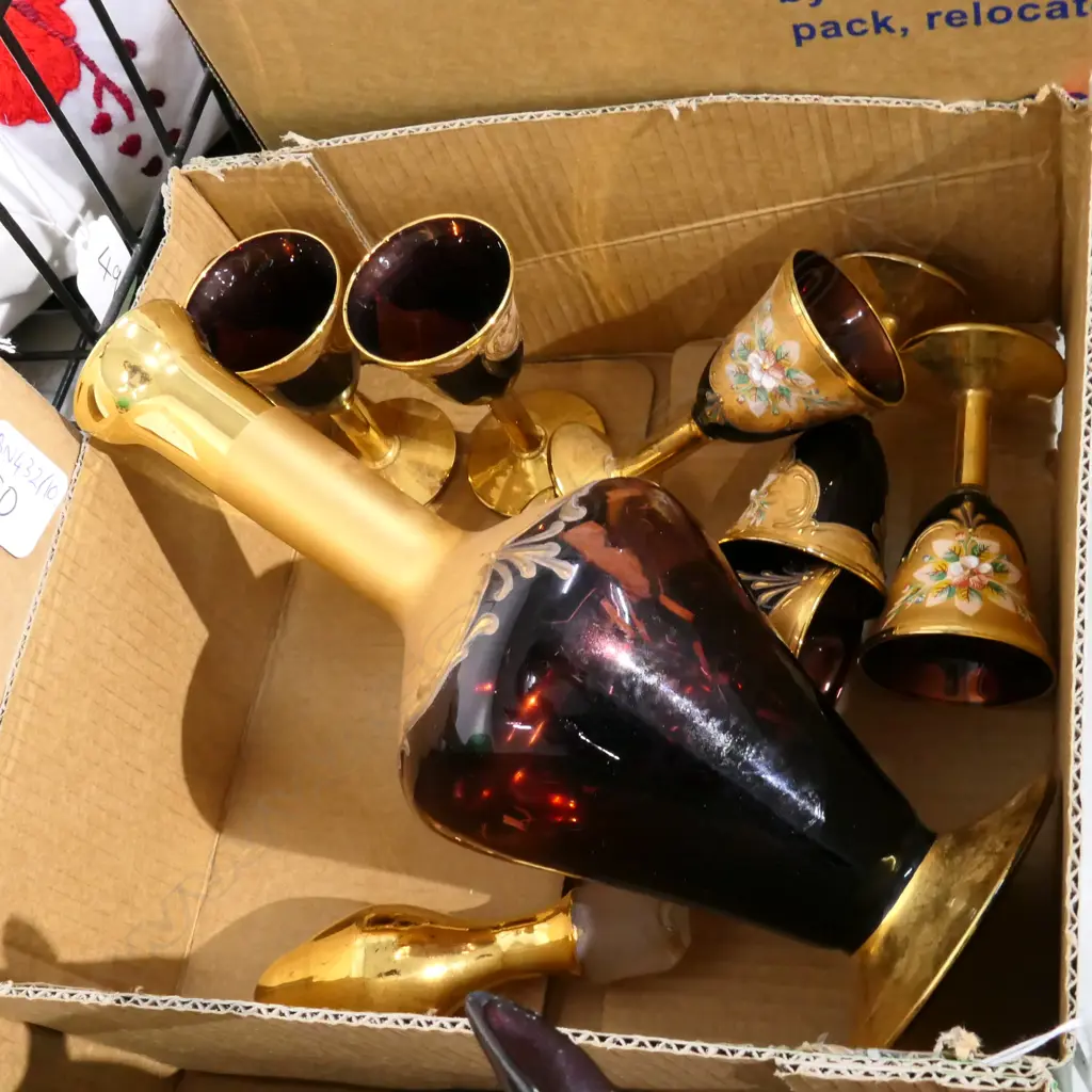 VENETIAN GLASS DECANTER + STEMMED GLASSES Image 1++