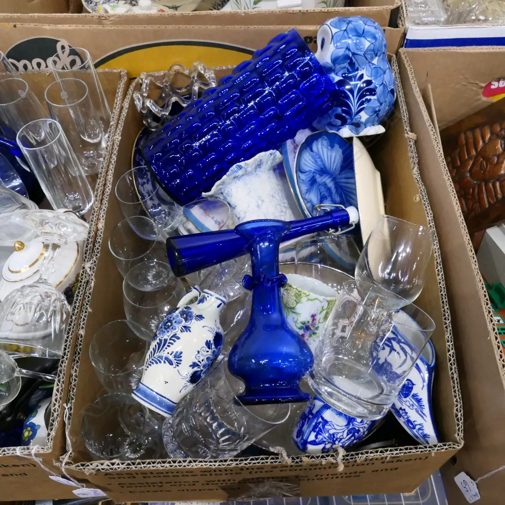 LOT ASST CHINA/DELFT/CRYSTAL ETC Image 1++