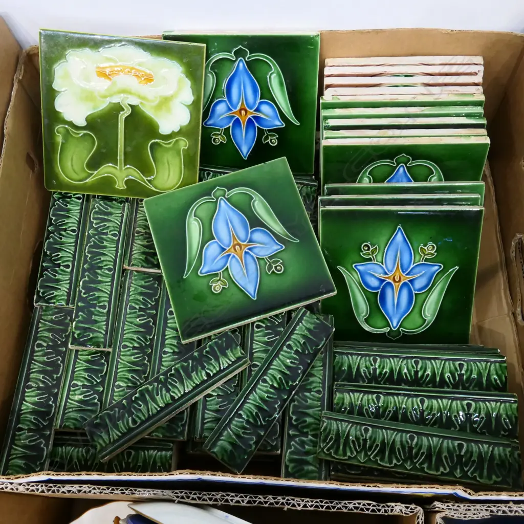 LOT ART NOUVEAU STYLE TILES + EDGING TILES  Image 1++