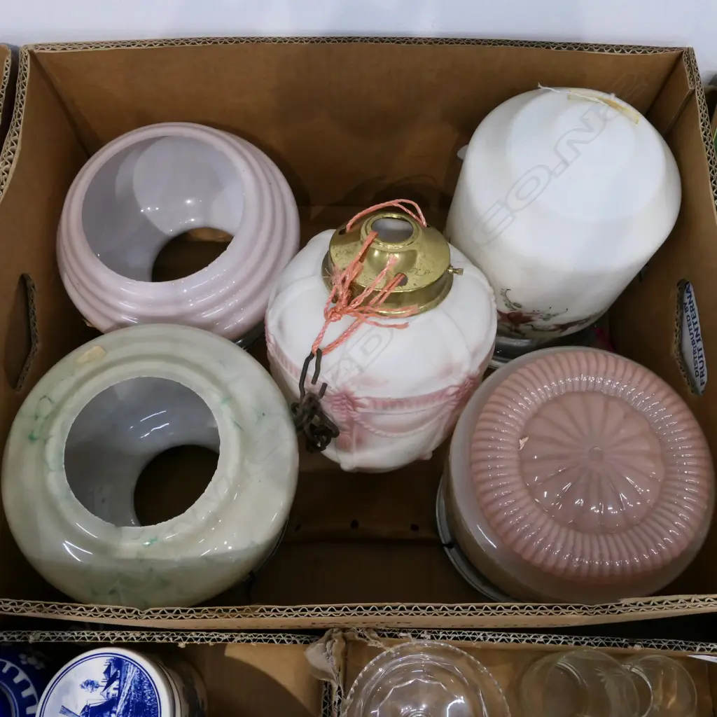 BOX LOT ART DECO LIGHT SHADES Image 1++