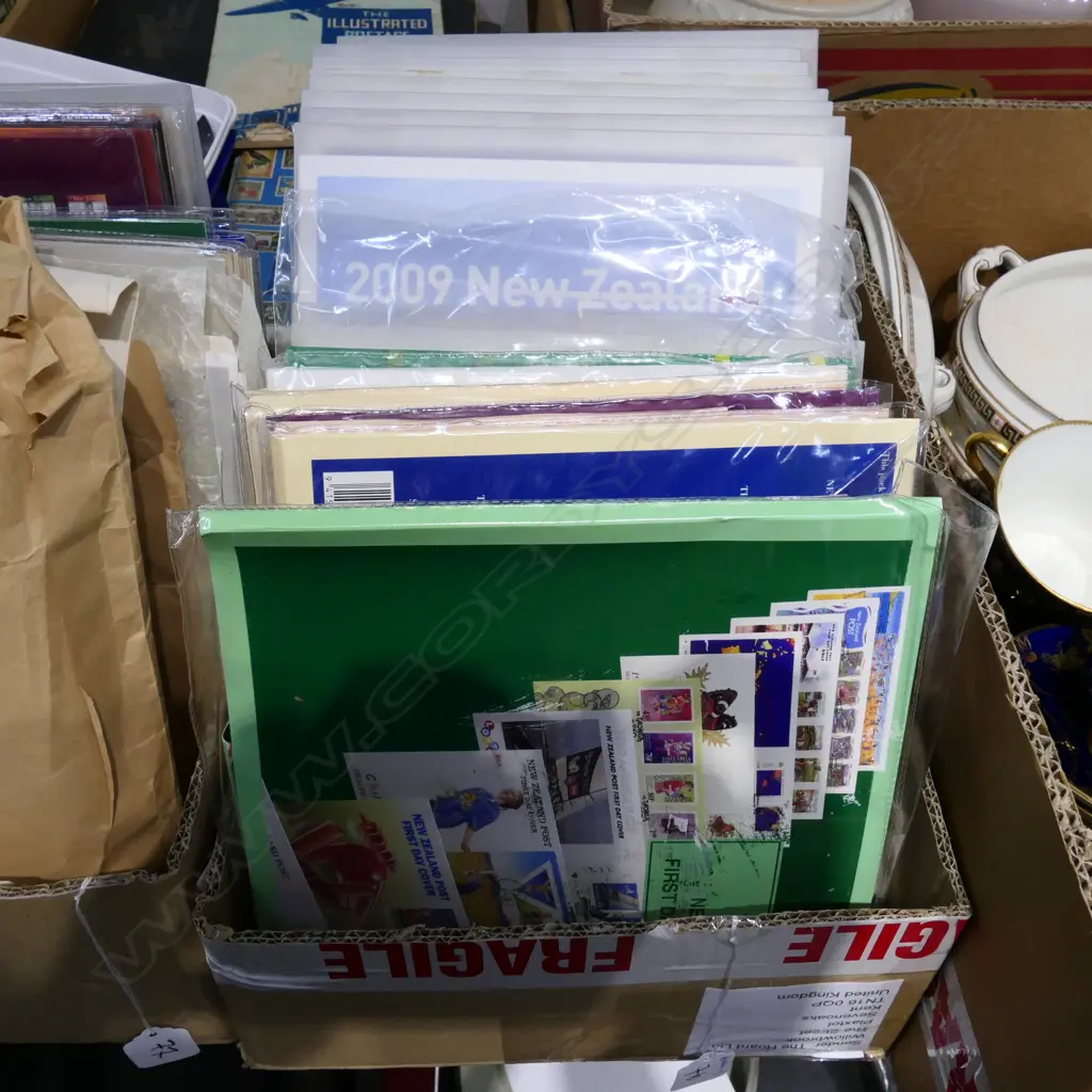 LOT ASST NEW ZEALAND STAMP PACKS / FIRST DAY COVERS ETC Image 1++