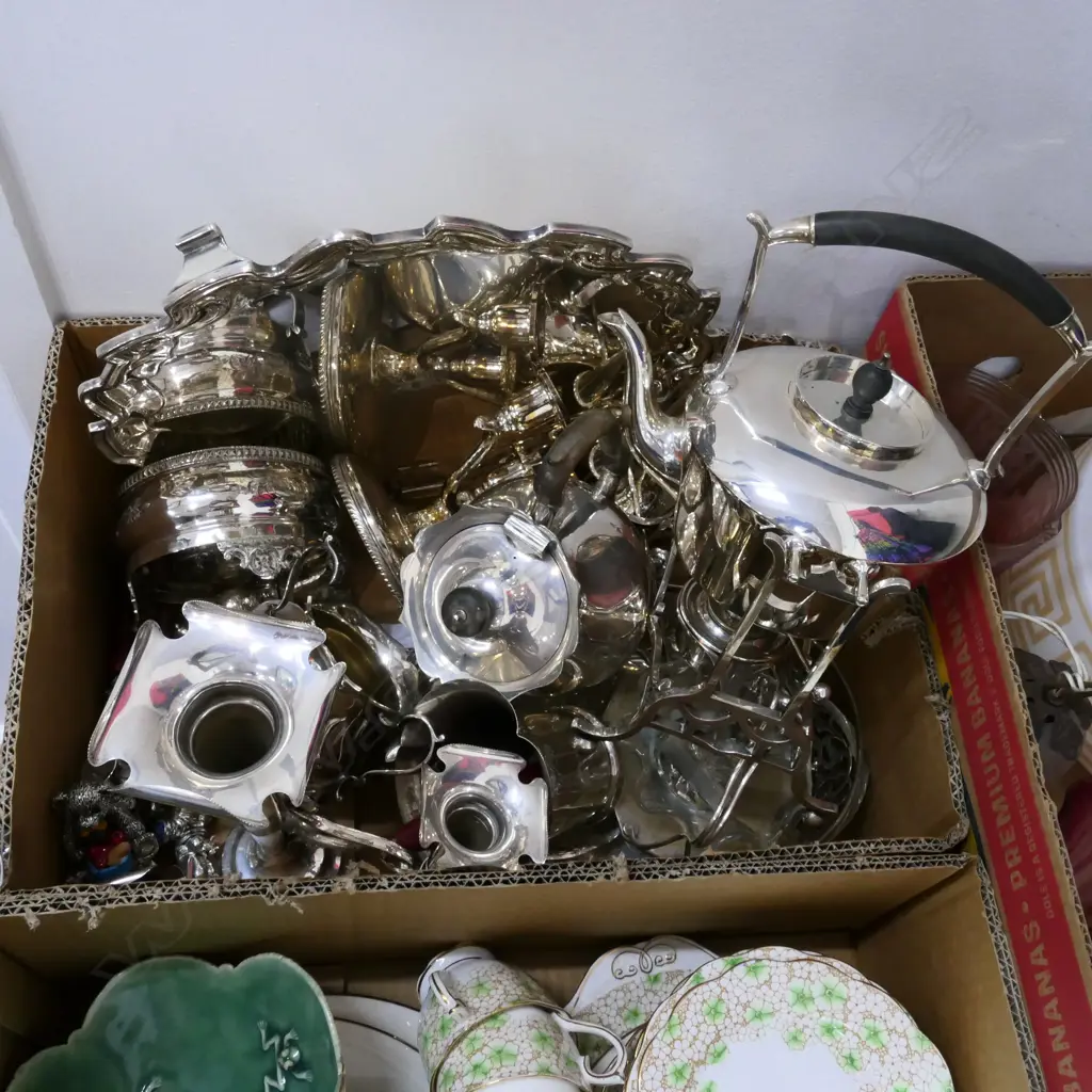 LOT EP WARE/SPIRIT KETTLE/TEA WARE/TRAYS ETC Image 1++