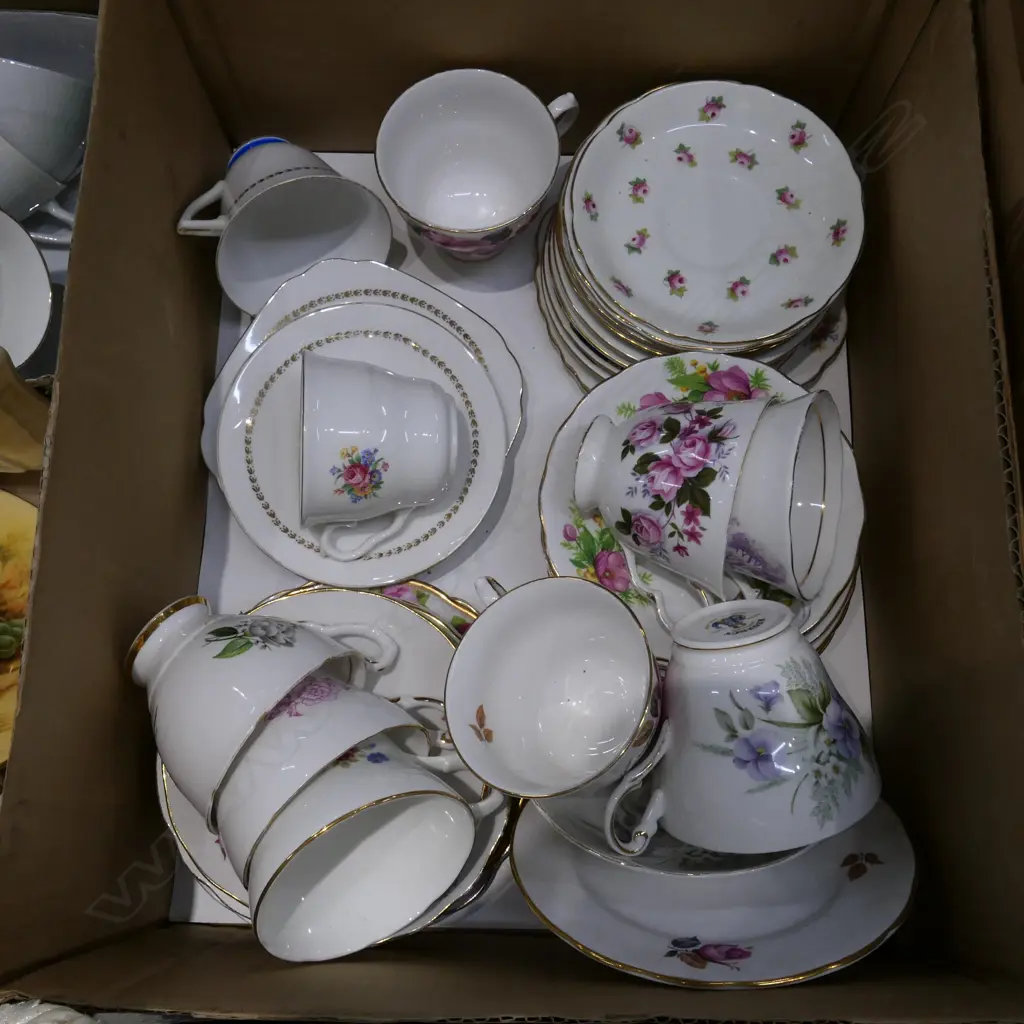 BOX LOT ASST. CUPS AND SAUCERS Image 1++