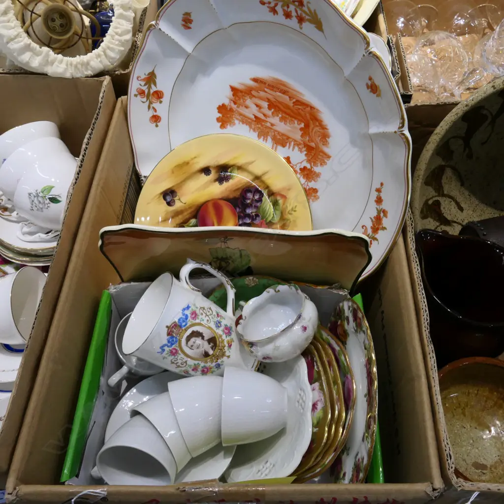 LOT ASST CHINA INCL R/A OCR / AYNSLEY / DOULTON SERIESWARE  Image 1++