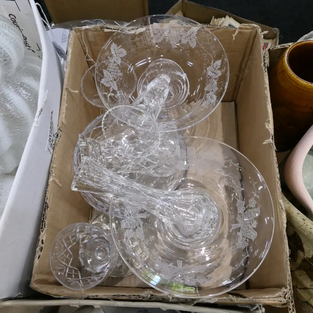 BOX OF CRYSTAL TAZZAS, SMALL CRYSTAL VASES ETC  Image 1++