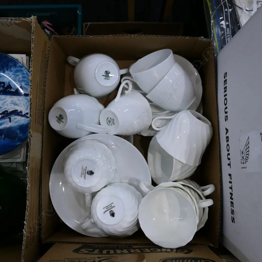 BOX LOT ASST. WHITE BONE CHINA TEACUPS AND SAUCERS INCL. WEDGWOOD Image 1++