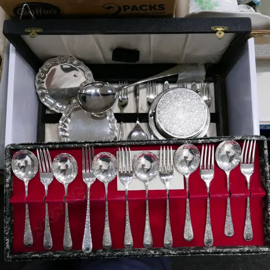 CASED SILVER PLATED CUTLERY ITEMS, ETC