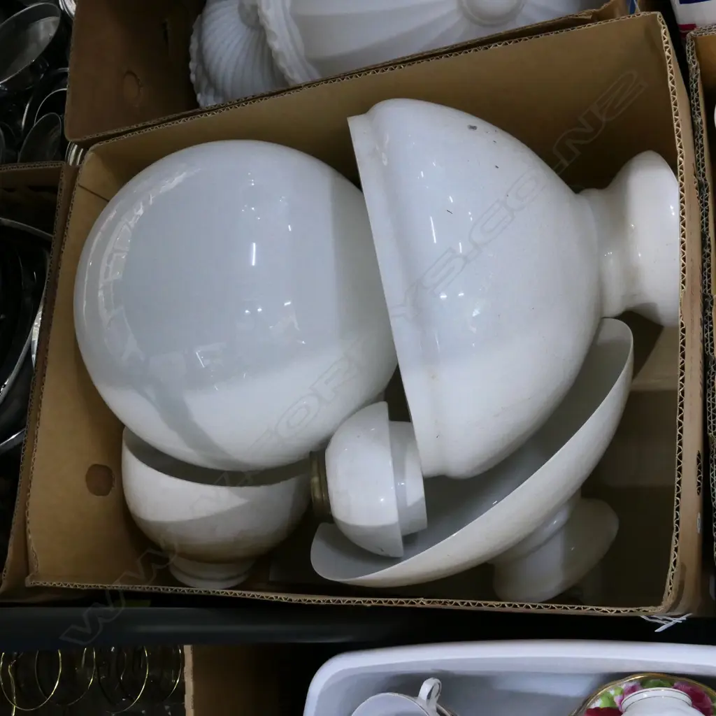 BOX LOT ART DECO / KEROSENE LAMP WHITE GLASS SHADES Image 1++