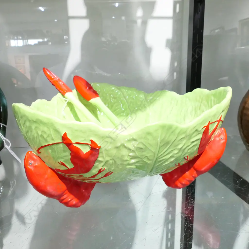 CARLTONWARE LOBSTER BOWL WITH PR SERVERS Image 1++