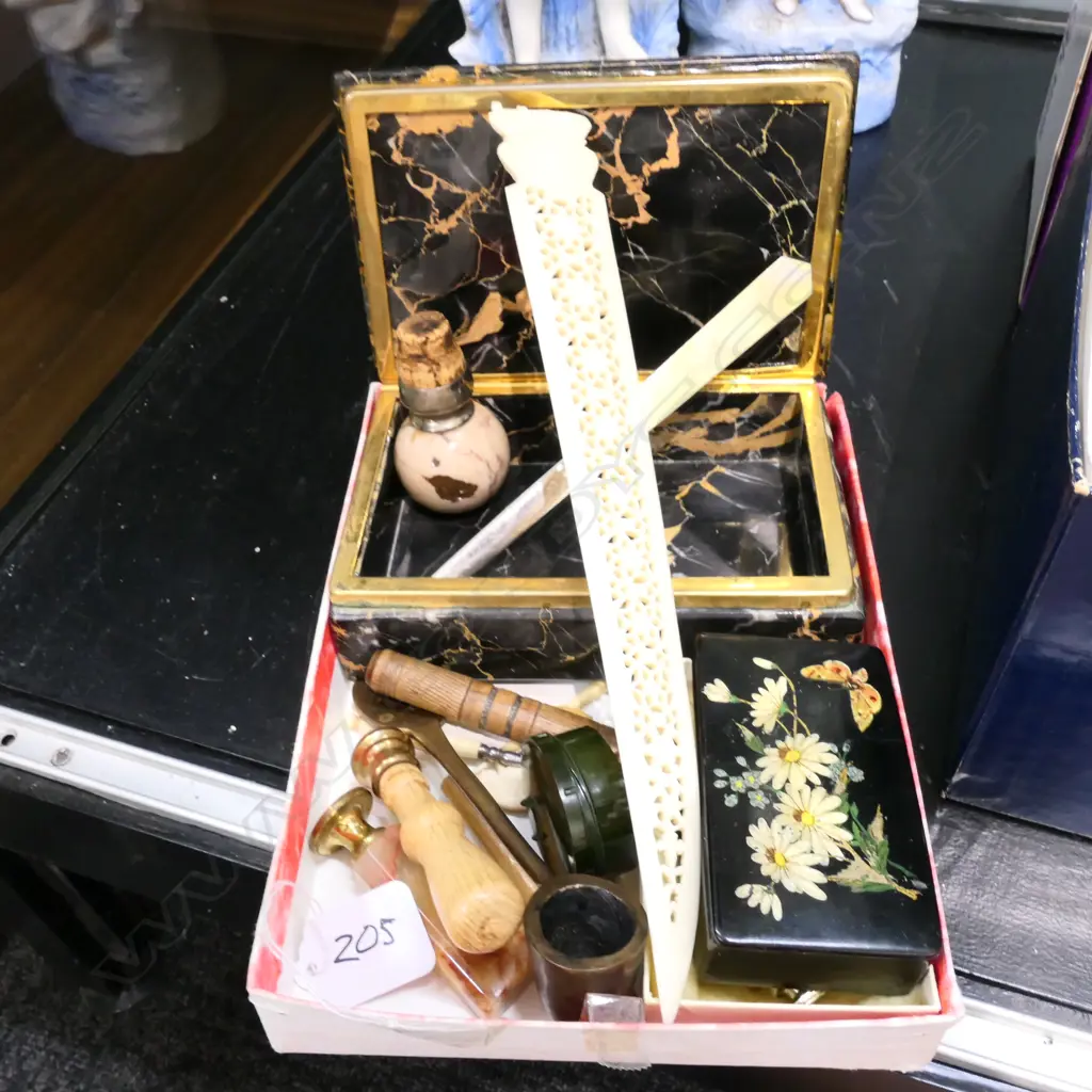 LOT ASST INCL. MARBLE JEWELLERY BOX / CUFFLINKS ETC Image 1++