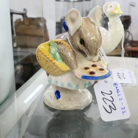 ROYAL ALBERT BEATRIX POTTER FIGURE 'APPLEY DAPPLY'