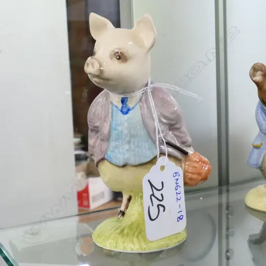 ROYAL ALBERT BEATRIX POTTER FIGURE 'PIGLING BLAND'