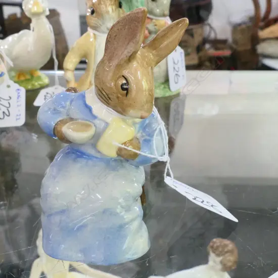 ROYAL ALBERT BEATRIX POTTER FIGURE 'COTTONTAIL' 