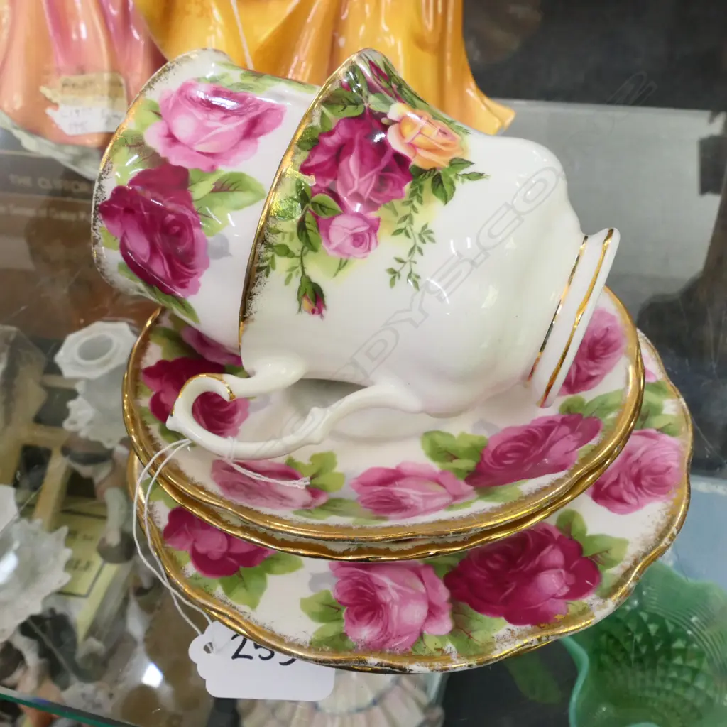 2 ROYAL ALBERT ROSES TRIOS Image 1++