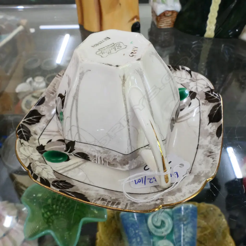 ART DECO SHELLEY CUP AND SAUCER Image 1++