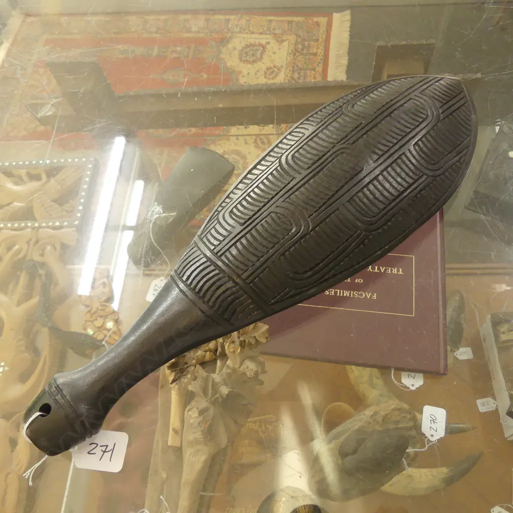 MODERN CARVED WOODEN MAORI MERE EBONISED Image 1++