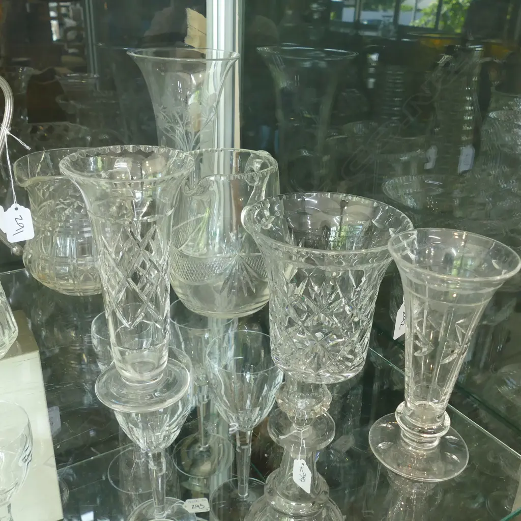 ASST CRYSTAL JUGS AND VASES Image 1++