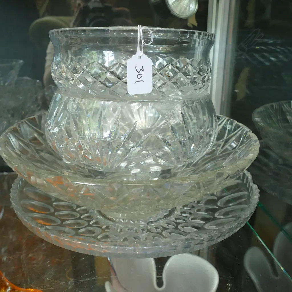 4 CRYSTAL BOWLS Image 1++