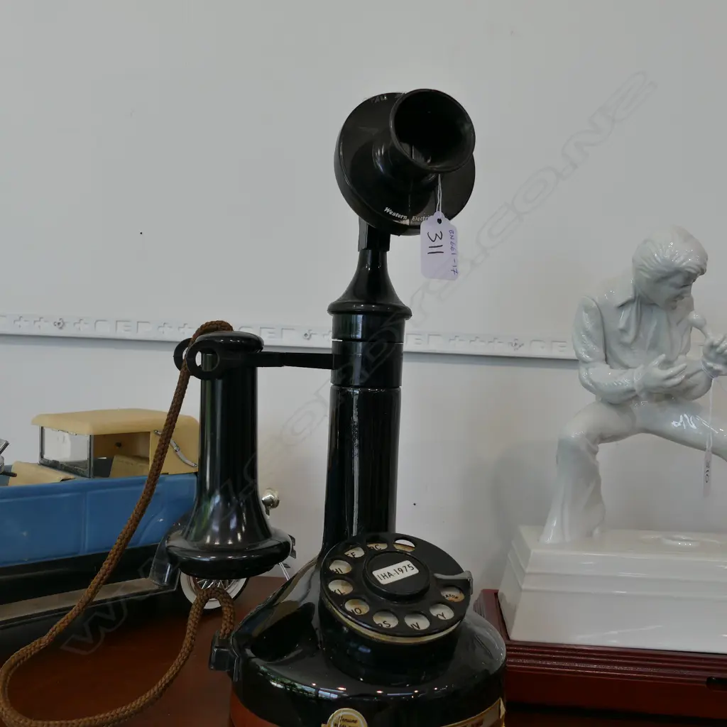 JIM BEAM DECANTER STICK TELEPHONE H340MM Image 1++