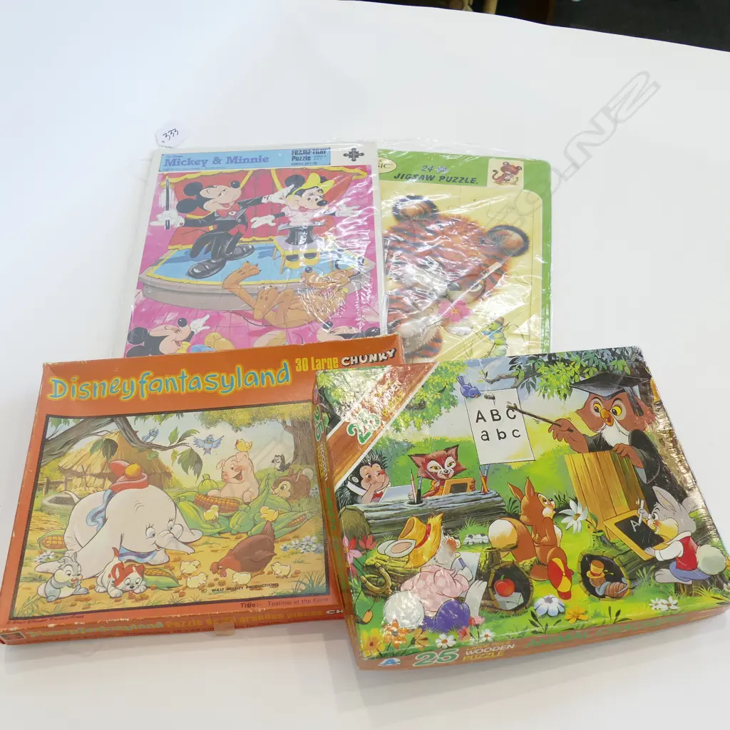 4 VINTAGE JIGSAW PUZZLES Image 1++