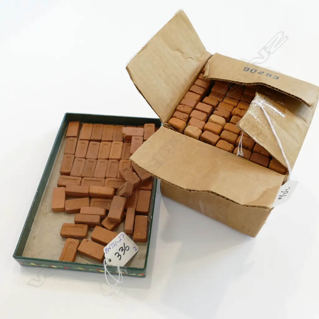 COLLECTION LUKE ADAMS MINI CHILDS BRICKS 2 BOXES Image 1++