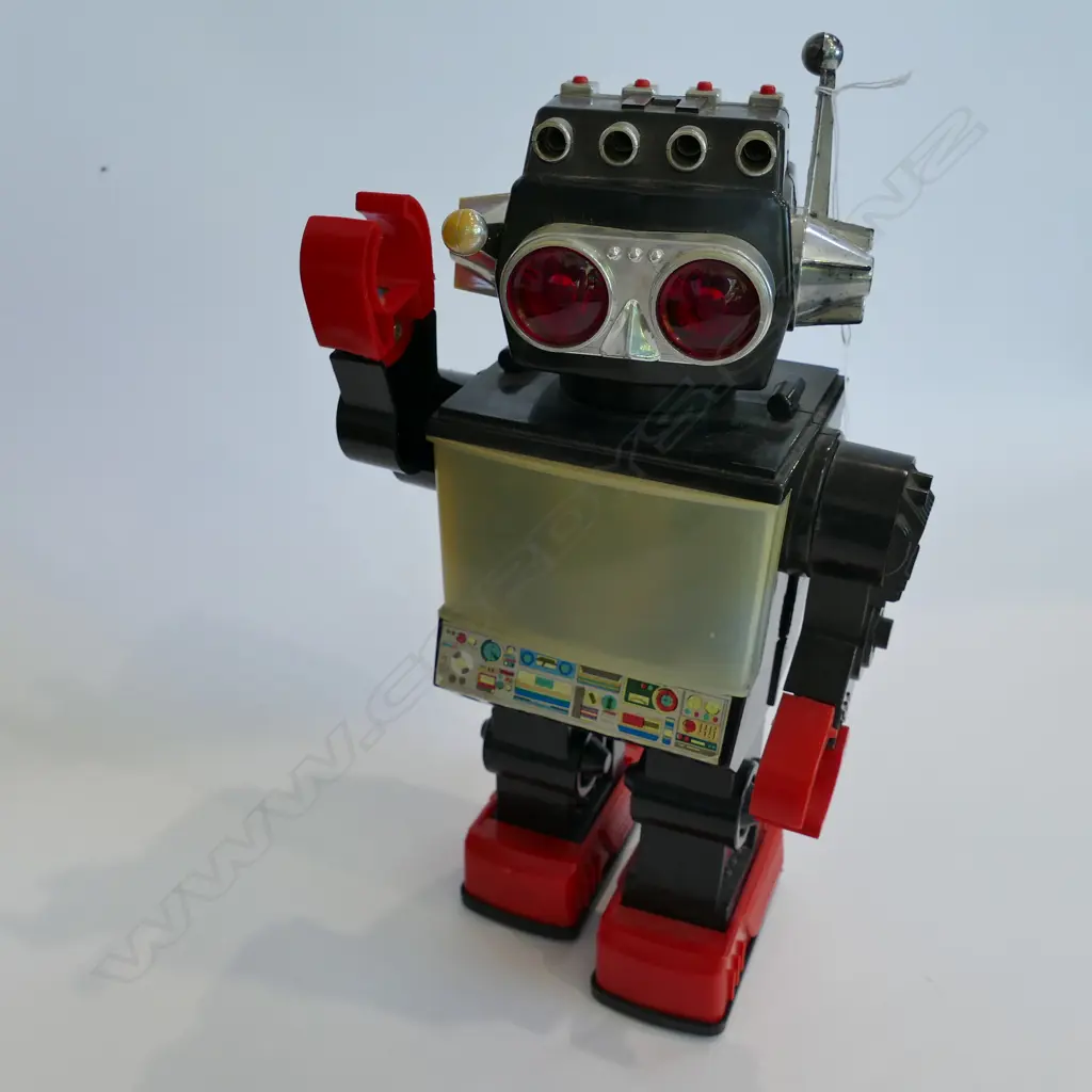 VINTAGE JAPANESE PLASTIC ROBOT Image 1++
