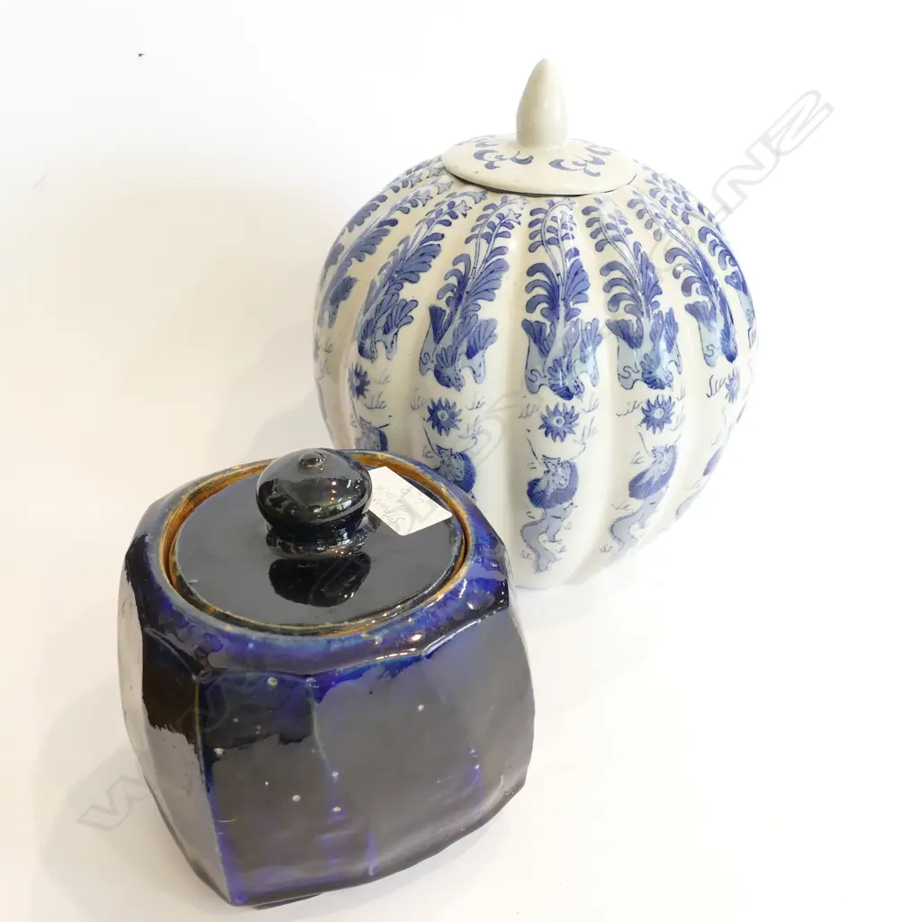 CHINESE B/W LIDDED POT AND BLUE JAR Image 1++