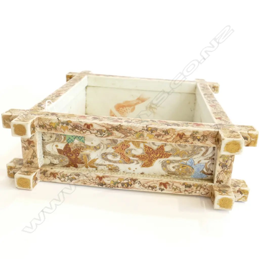 19thc JAPANESE GOLDFISH DECORATED SQUARE BOWL... Image 1++