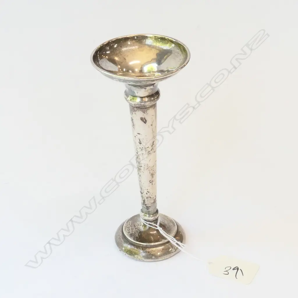 Bud vase  London  Sterling weighted. a/f Image 1++