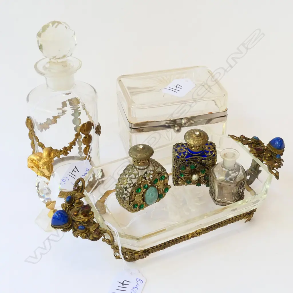 LOT CRYSTAL BOX /SCENT /TRAY ETC Image 1++