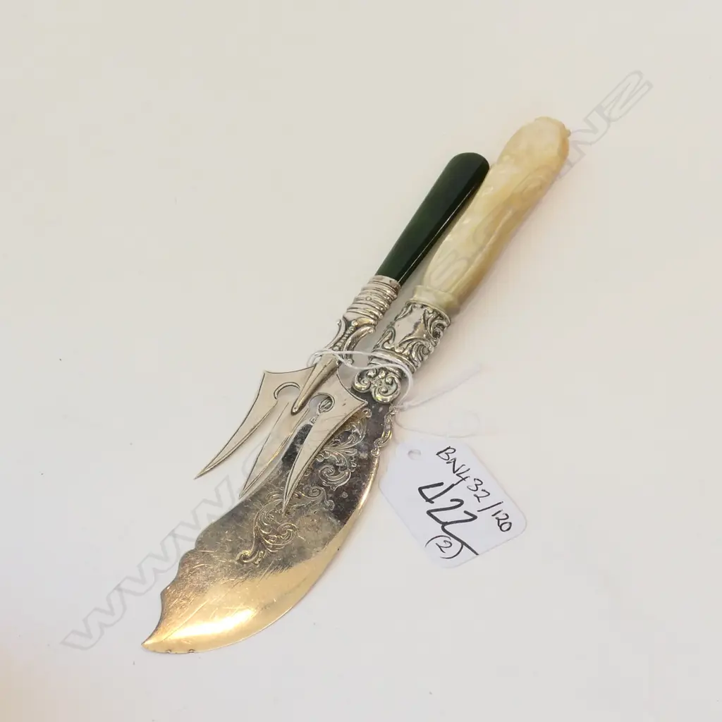 STG SILVER FISH KNIFE AND FORK Image 1++