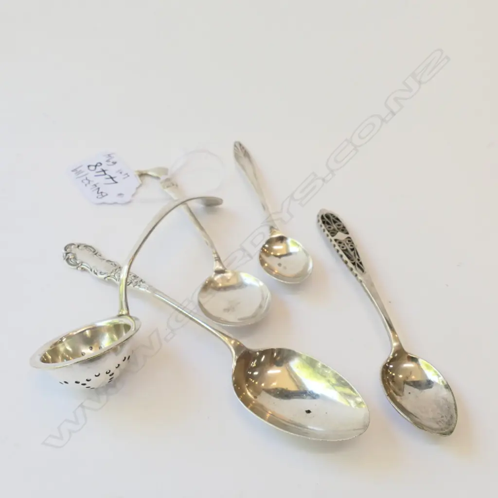 4 PCES ASST. STG SILVER CUTLERY + TEA STRAINER 69 GRAMS Image 1++