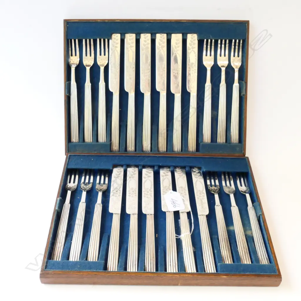 VICT 24 PC EP MARTIN AND HALL CUTLERY SET  Image 1++