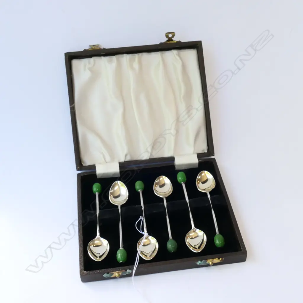 6 CASED STG COFFEE BEAN TEASPOONS Image 1++