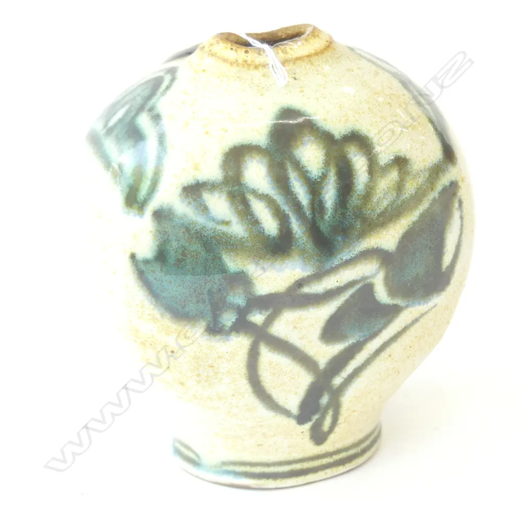 ENGLISH VASE MADE AT ALDERMASTON POTTERY, ENGLAND, POSSIBLY BY EDGAR CAMPDEN (D. 1998)   Image 1++