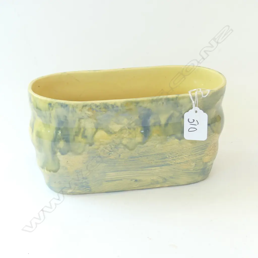 A N.Z Briar Gardner pottery flower trough vase Image 1++