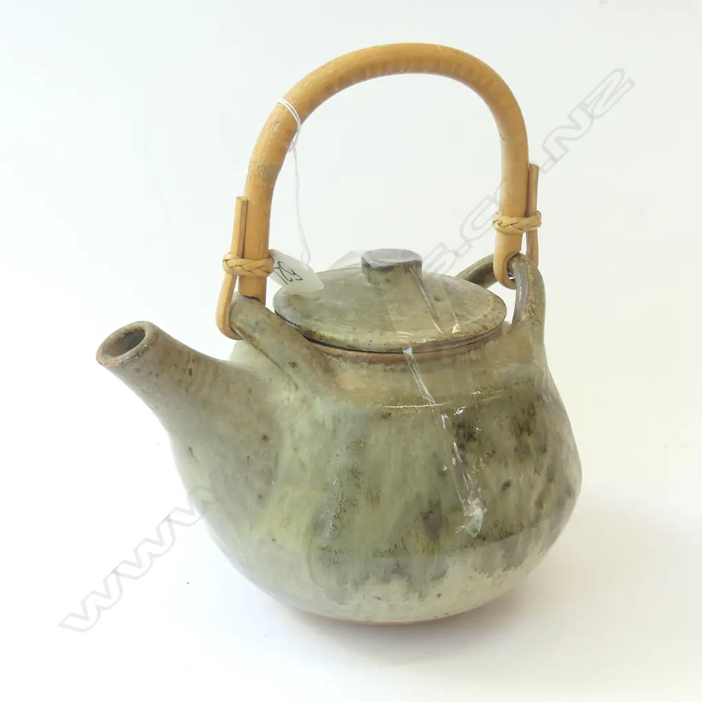 DOREEN BLUMHARDT TEAPOT C1960'S Image 1++