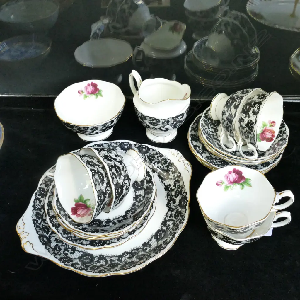 ROYAL ALBERT SENORITA PART TEASET Image 1++