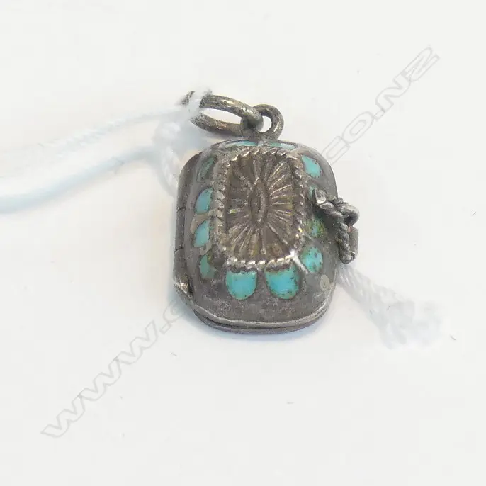 EDW. MINI SILVER MOSES BASKET LOCKET ENAMELLED Image 1++