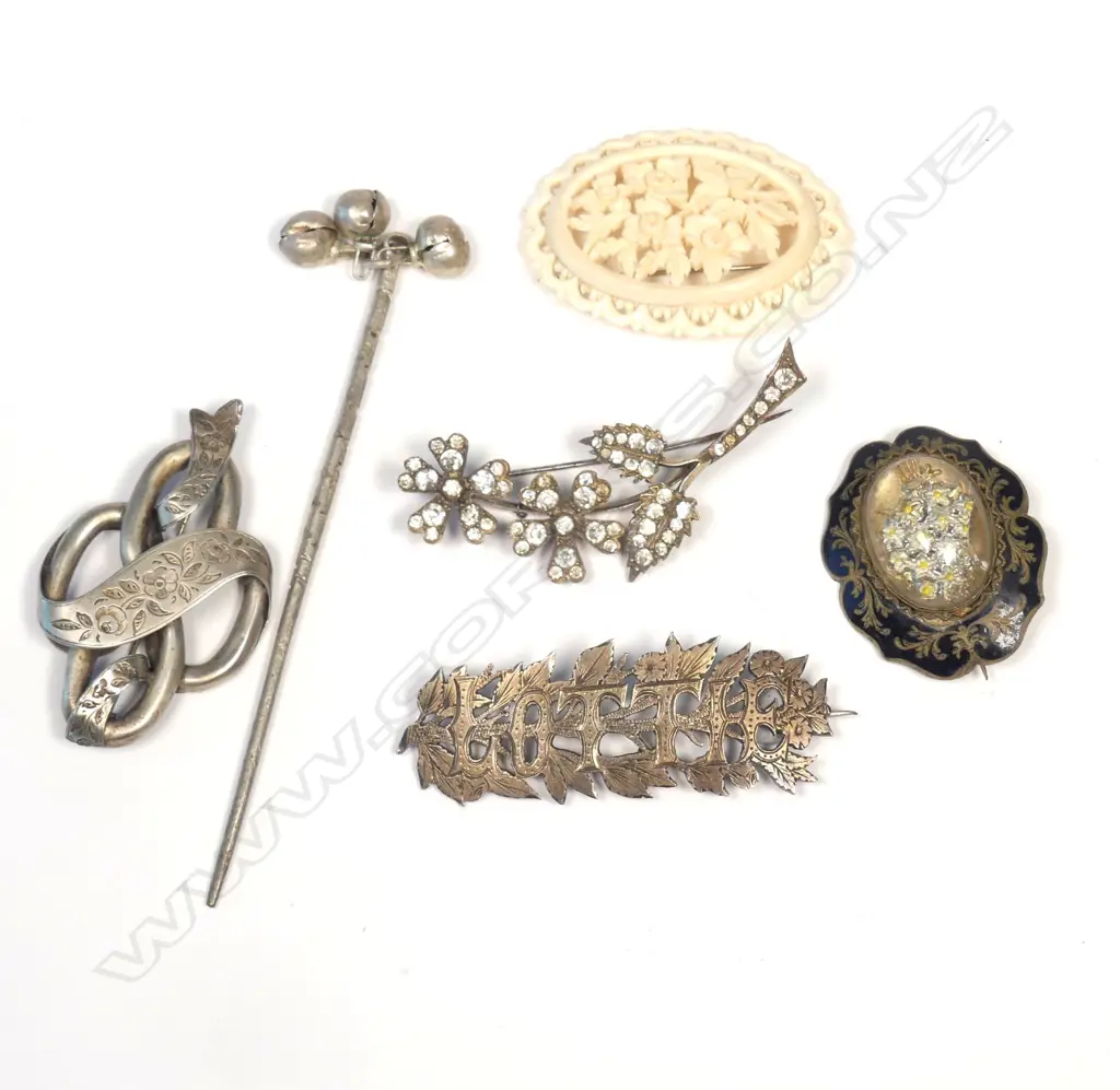 6 PCES OF ASST. VICTORIAN JEWELLERY Image 1++