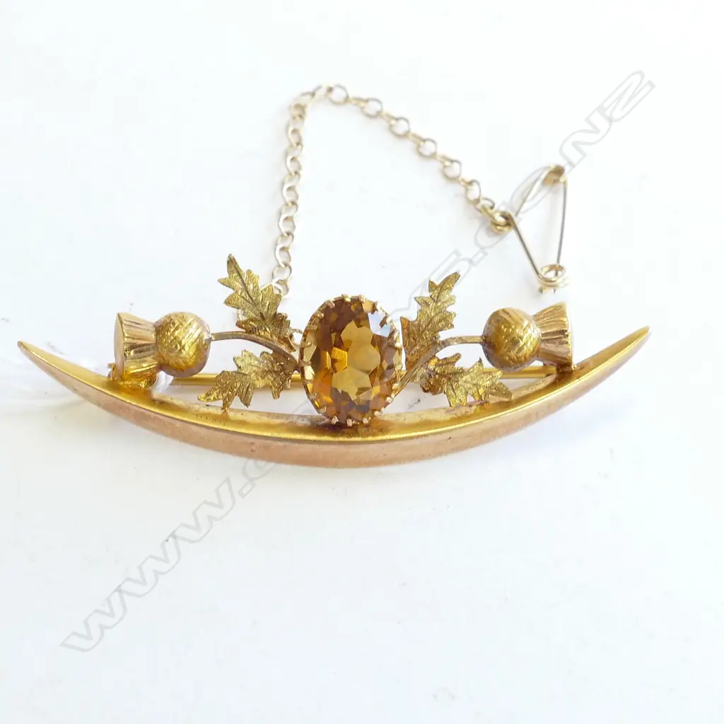 9CT GOLD SCOTTISH BROOCH IN ORIGINAL BOX  Image 1++